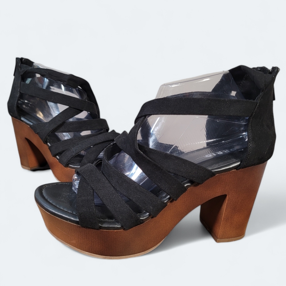 Torrid Black Faux Suede Strappy Ankle Wrap Clog Heels Size 9 WW